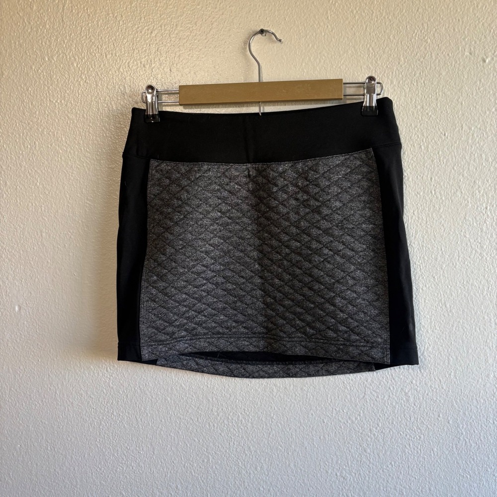 Smartwool Women's Small Gray Black Quilted Mini Skirt Merino Wool Travel Winter